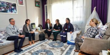 Gaziemir’de annelere ve bebeklerine özel hizmet