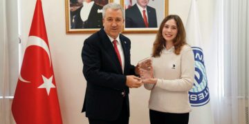Ege Üniversitesi öğrencisi Siğnem Uçar’ın projesine birincilik ödülü