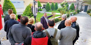 CHP’li Sındır, uluslararası tarım gazetecileri federasyonu üyeleriyle buluştu