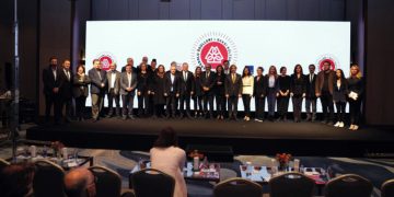 Baksı Vakfı’ndan, İzmir Kısa Film Festivali’ne anlamlı ödül