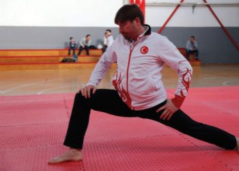 Gaziemir Belediyesi Taekwondo Antrenörü Volkan Yalçınkaya Türkiye Şampiyonu