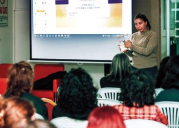 Bayraklı’da öğrencilere sağlıklı yaşam semineri