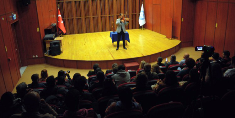 EÜ DTMK’de “Keman Resitali”