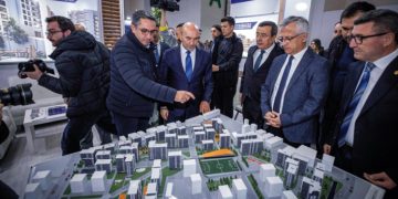 Soyer: “Kentsel dönüşümde geleceğin Türkiyesi’ni şekillendiriyoruz”