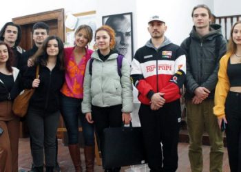Ege Üniversitesi 50. Yıl Köşkü’nde “Basmane’nin Yüzleri” sergisi ziyaretçilerle buluştu