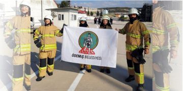 ÖDAK, İzmir İtfaiyesi’nin yangın söndürme eğitimlerine katıldı