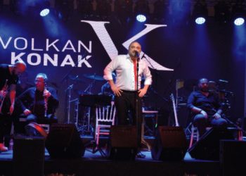 İZSİAD yeni yılı Volkan Konak ile karşıladı