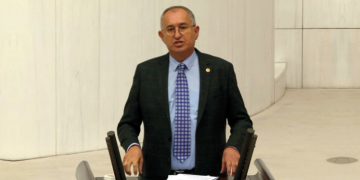 CHP’li Sertel: PTT’nin balını yediler peteğini bıraktılar!
