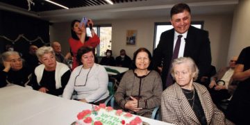 ALZHEIMER DERNEĞİ’NDE YILBAŞI EĞLENCESİ