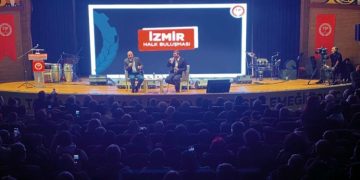 Erkan Baş ve Ahmet Şık, İzmir’de Halk Buluşmasında
