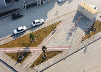 Menderes Belediyesi’nden ilçeye bin 600 metrekare yeni yeşil alan.