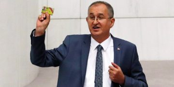 CHP’li Sertel’den internet siteleri ile ilgili düzenlemeye tepki