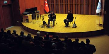 Peker, “Cümbüş, müzik kültürümüzün önemli bir simgesidir”