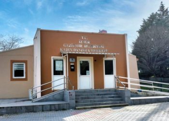 Gaziemirli kadınlar bu merkezde zorlukları aşıyor