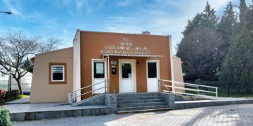 Gaziemirli kadınlar bu merkezde zorlukları aşıyor