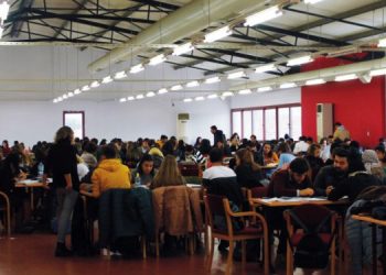 EÜ Kütüphanesi ziyaretçilerini ağırlamaya devam ediyor