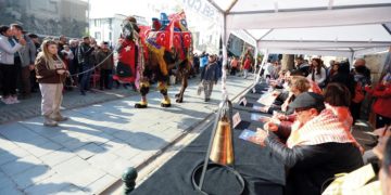 DEVE GÜREŞLERİ FESTİVALİNDE ALTIN HAVAN SAHİBİNİ BULDU