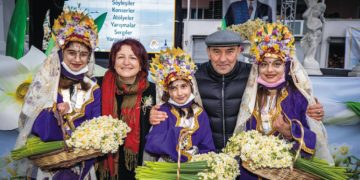 KARABURUN, NERGİSİYLE SİZİ ÇAĞIRIYOR