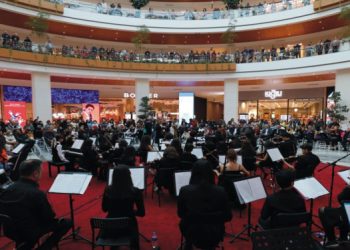 ÇOCUK SENFONİ YİNE SANATSEVERLERİ BÜYÜLEDİ