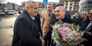 Başkan Soyer Menemen’de İZTAŞIT garajını ziyaret etti.