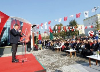 KARŞIYAKA’NIN YENİ GÖZDESİ KAPILARINI AÇTI
