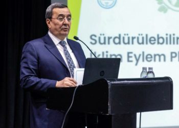 Batur: Konak, düşük karbonlu ilçe olacak