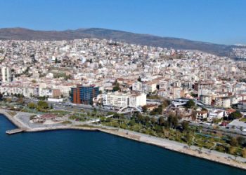 ‘Bayraklı Çözüm Merkezi’ yüzleri güldürüyor