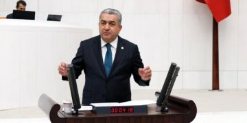 Bedri Serter’den  Hükümete “kepenk indirme” tepkisi