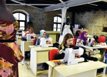 Altın İğne projesiyle kadınlara istihdam garantisi