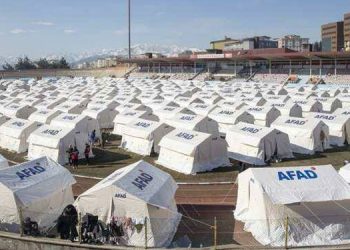 İZBAŞ 24 SAAT İÇİNDE DEPREMZEDELERİN YARDIMINA KOŞTU.