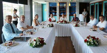 Kıyı Ege Belediye Başkanları Maaşlarını depremzedelere bağışladı.