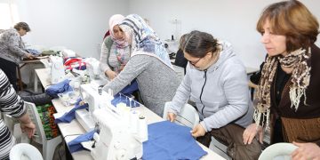 Bayraklı’dan ‘sıcak’ dayanışma.