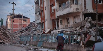 DEÜ AFET BÖLGESİNDE YAPI STOKUNU İNCELEYECEK.