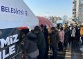 EFES SELÇUK BELEDİYESİ MALATYA’DA YEMEK VE SOSYAL MARKET ÇADIRI KURDU.