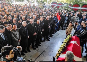 Duayen Sanayici Selçuk Yaşar son yolculuğuna uğurlandı.