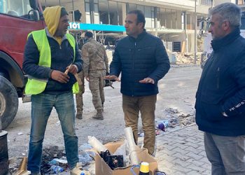 20 TIR yardım ile 3 gündür deprem bölgesinde.