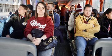 Ege Üniversitesi deprem bölgesine sağlık çalışanı desteğini sürdürüyor.