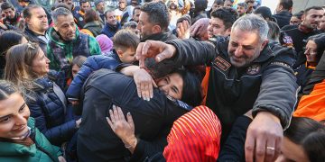 Buca’nın kahramanları evlerine döndü.