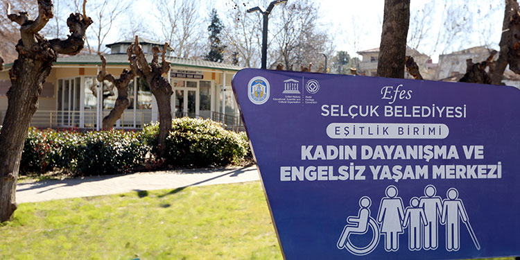 EFES SELÇUK’A GELEN DEPREMZEDELERE PSİKOLOJİK DESTEK