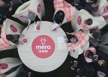Mera İzmir’in çobanları da depremzedelerin yanında.