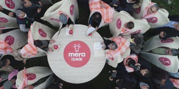 Mera İzmir’in çobanları da depremzedelerin yanında.
