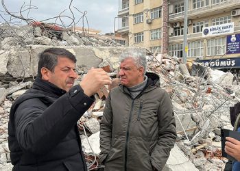 BAŞKAN ENGİN’DEN DEPREM BÖLGESİNE ZİYARET