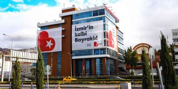 Başkan Sandal “Depremzede kaderine terk ediliyor”