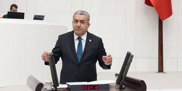 Serter: “Esnafı bir de enkazın altında bırakmayın.”