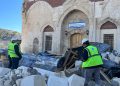 Deprem bölgesindeki yapılarda incelemelerde bulunan EÜ bilim ekibi İzmir’e döndü.