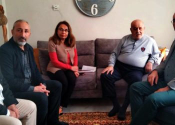 CHP’li Sertel İzmir’e sığınan depremzedeleri ziyaret etti