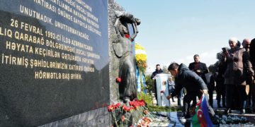 Karabağlar onları unutmadı