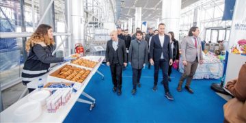 “İzmirlileri bu dayanışmanın parçası olmaya davet ediyorum”.