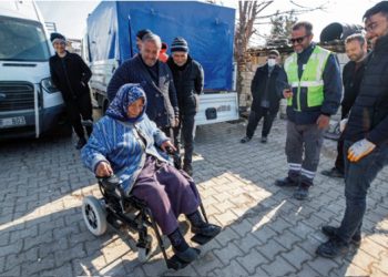 Kahramanmaraş ve çevresindeki 40 köyde İzmir dayanışması.