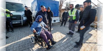 Kahramanmaraş ve çevresindeki 40 köyde İzmir dayanışması.